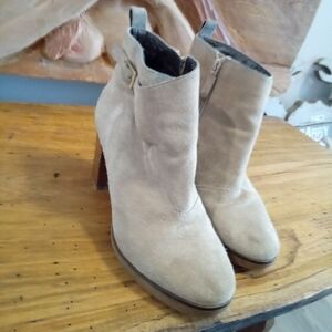 Cole Haan Harrington Grand Riding Boot Size 7.5 Suede 3.25" Heel